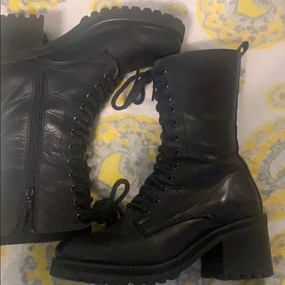 Steve madden black boots
